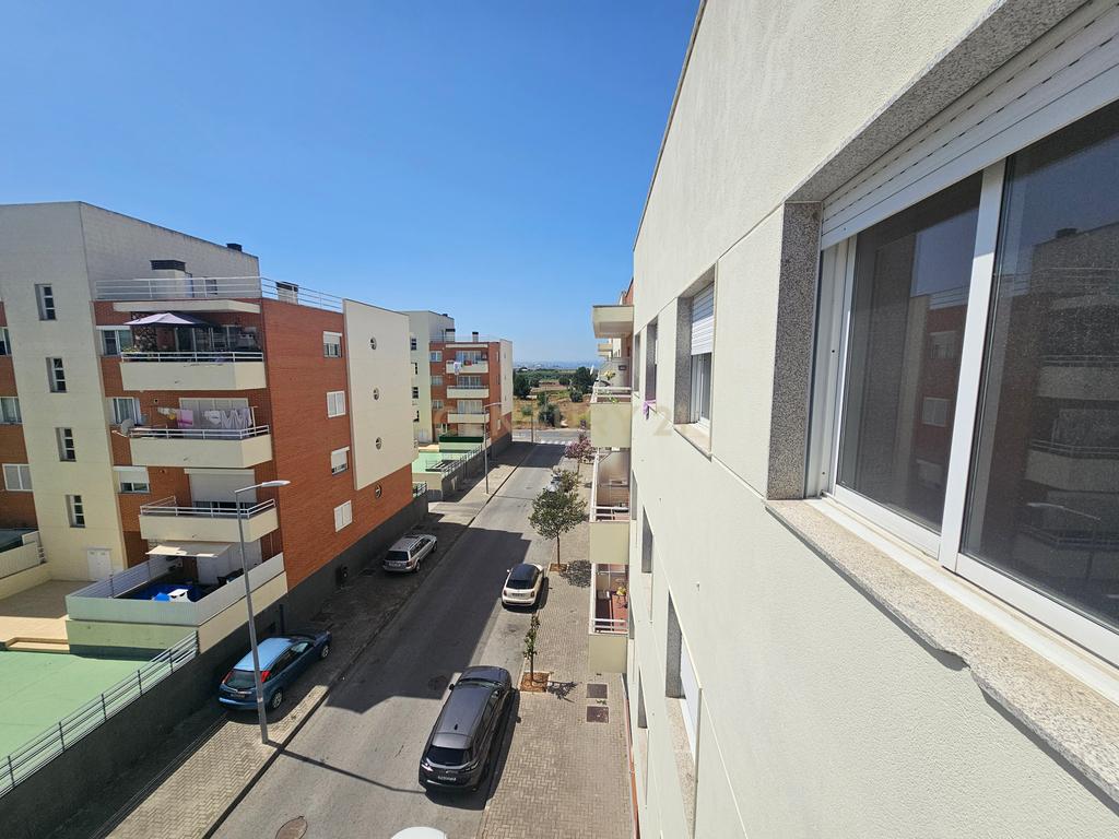 Apartamento T3 na Urbanização Quinta Fonte da Prata - Image 13
