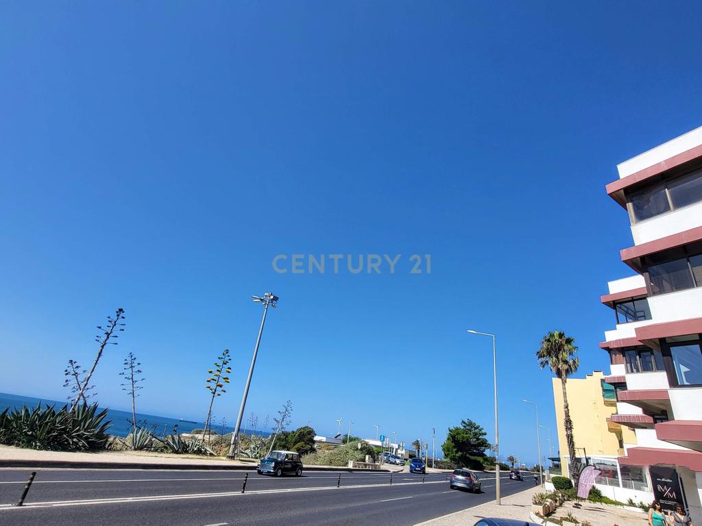 Apartamento T2+1 em frente à praia, S. Pedro do Estoril, Lisboa - Image 12