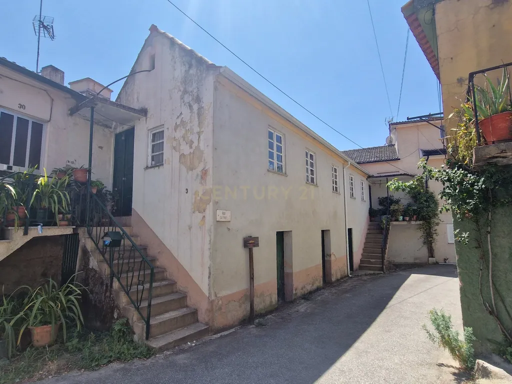 Moradia de pedra em banda com terraço em Fragosela, Viseu. Excelente para Investimento! - Image 13