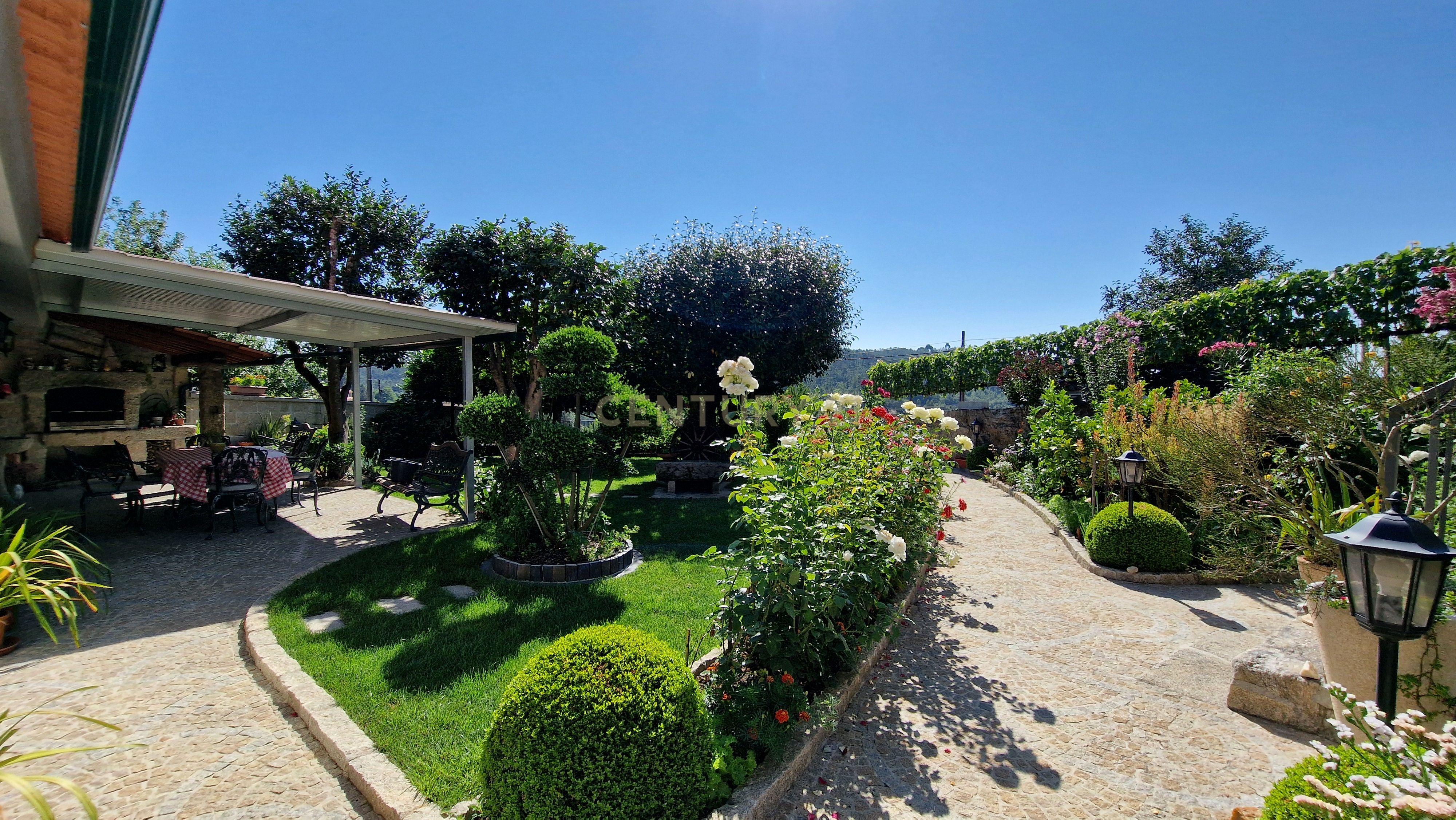 Moradia T7 em pedra com jardim, próxima da cidade de Viseu! - Image 21