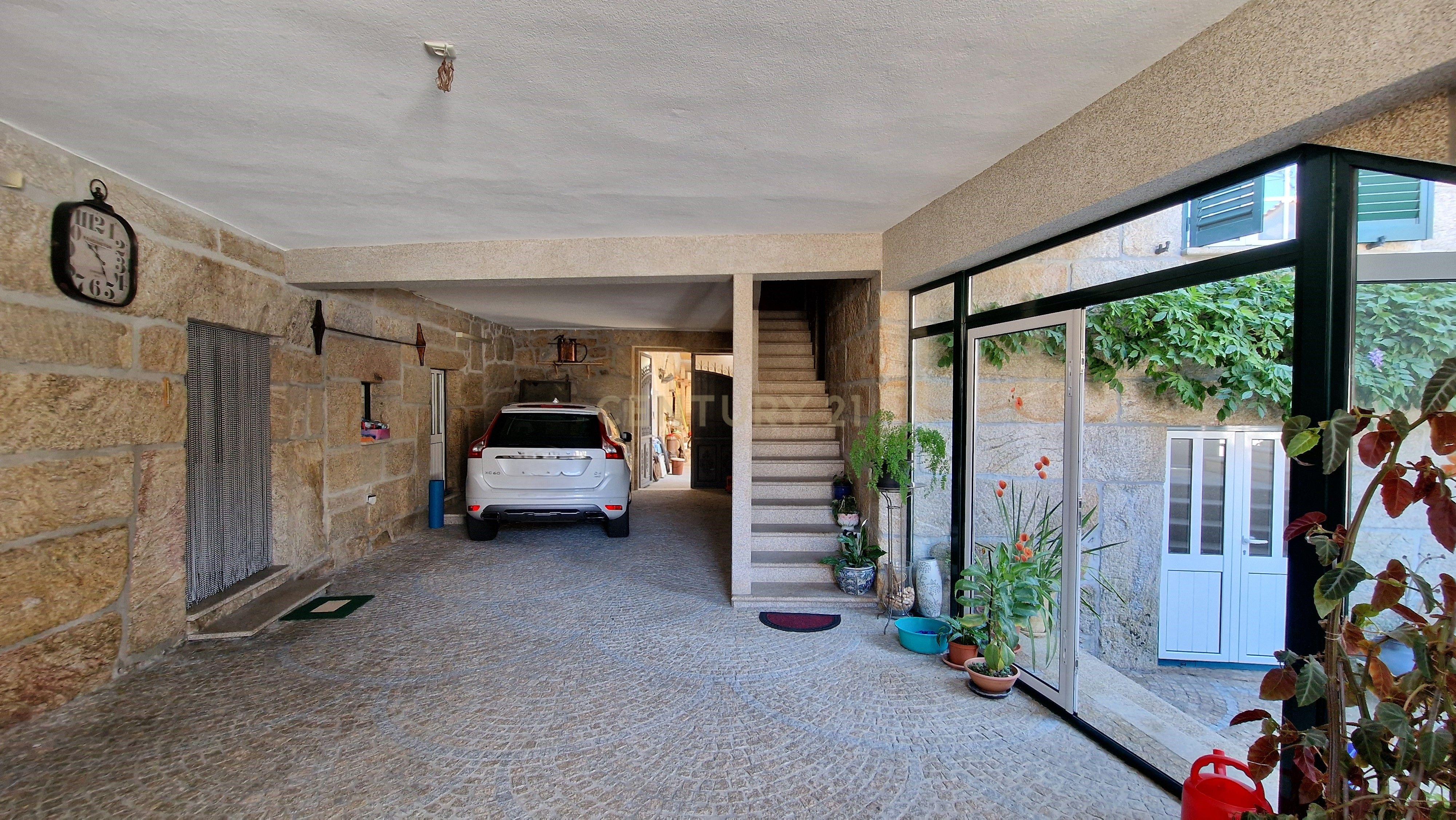 Moradia T7 em pedra com jardim, próxima da cidade de Viseu! - Image 18
