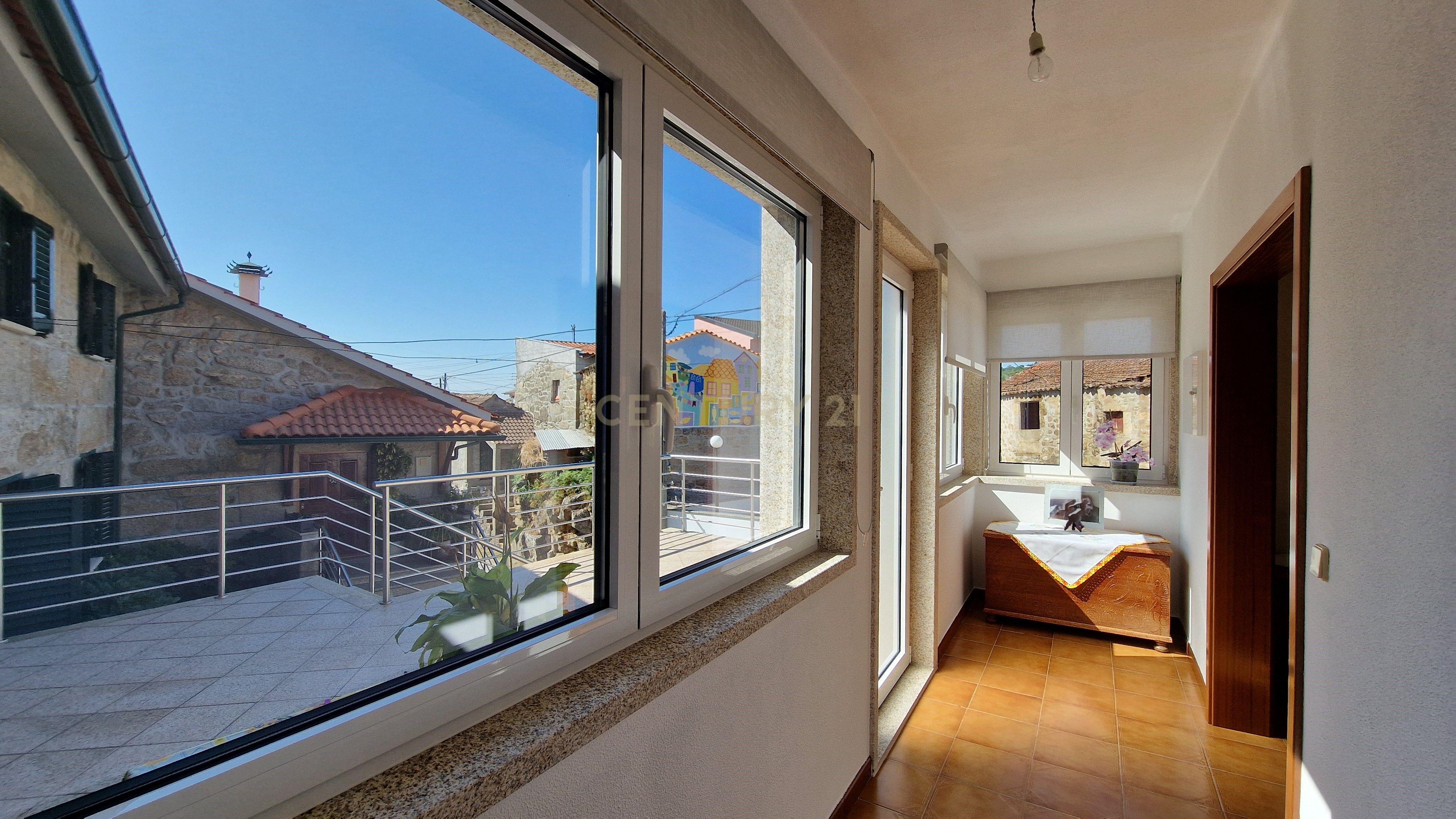Moradia T7 em pedra com jardim, próxima da cidade de Viseu! - Image 12