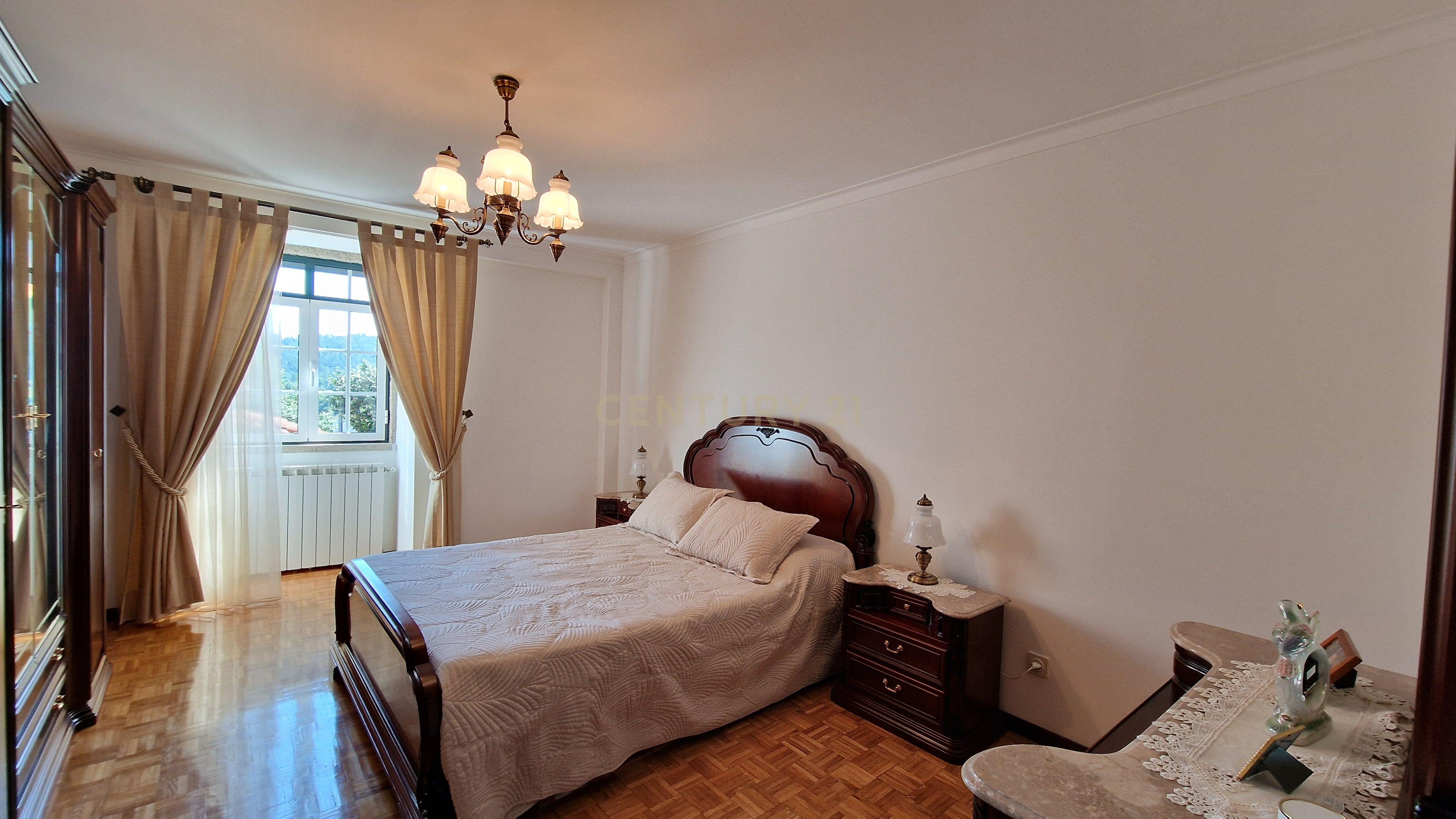 Moradia T7 em pedra com jardim, próxima da cidade de Viseu! - Image 7