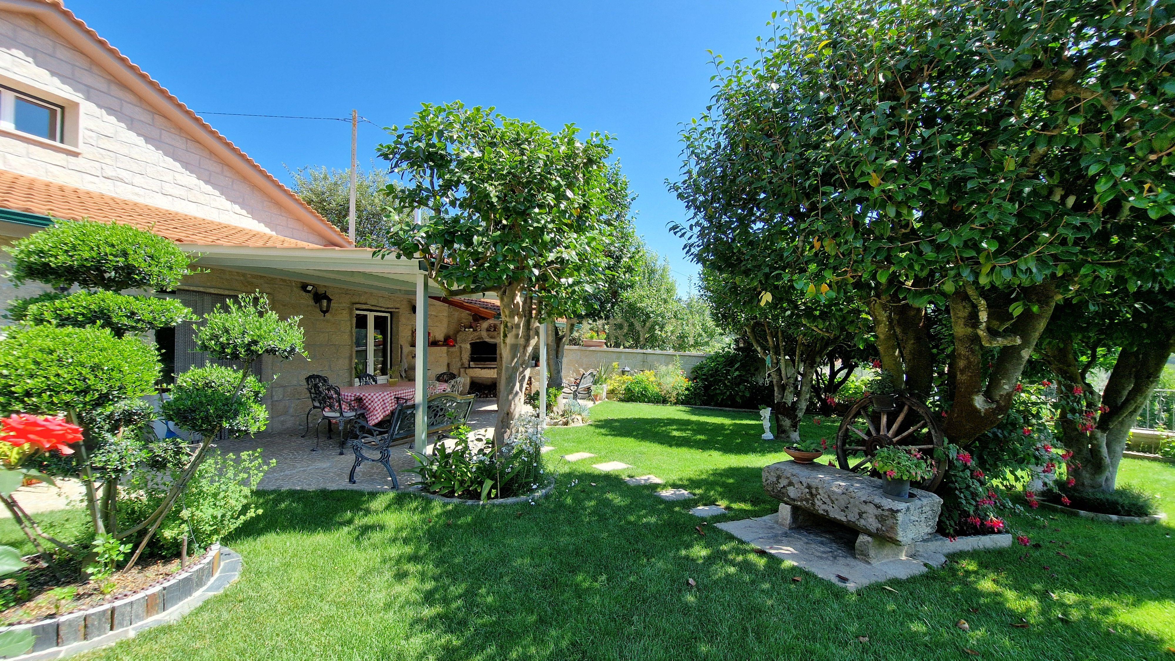 Moradia T7 em pedra com jardim, próxima da cidade de Viseu! - Image 22