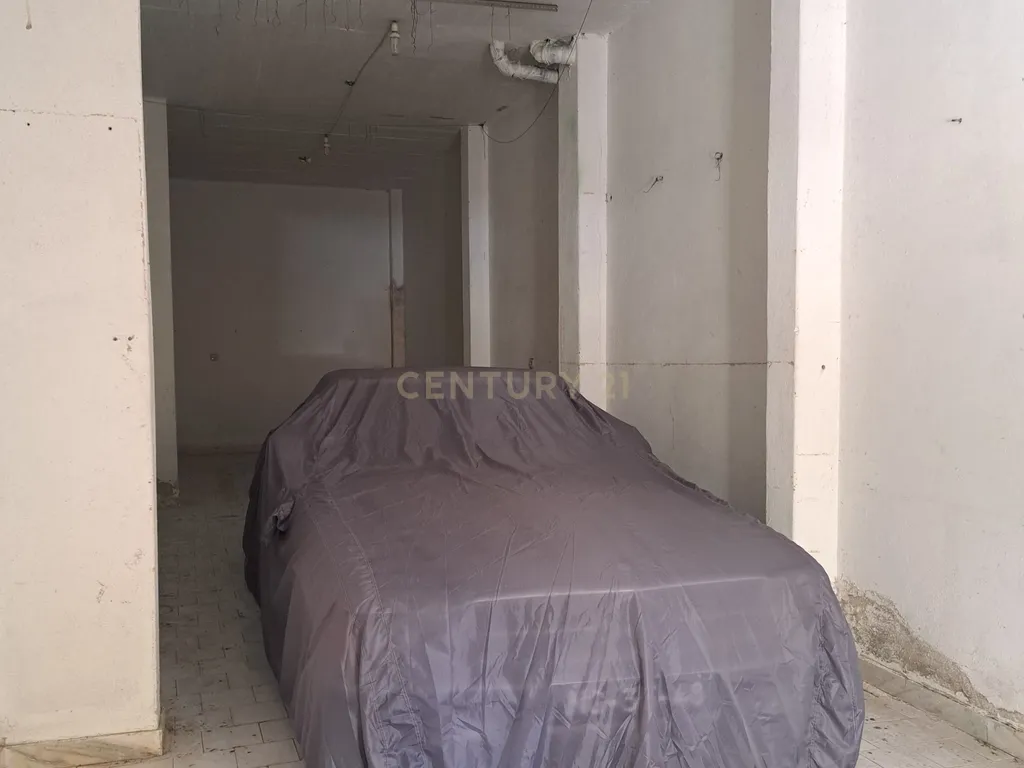 Garagem com 66 m2, para venda no Cacém - Image 5
