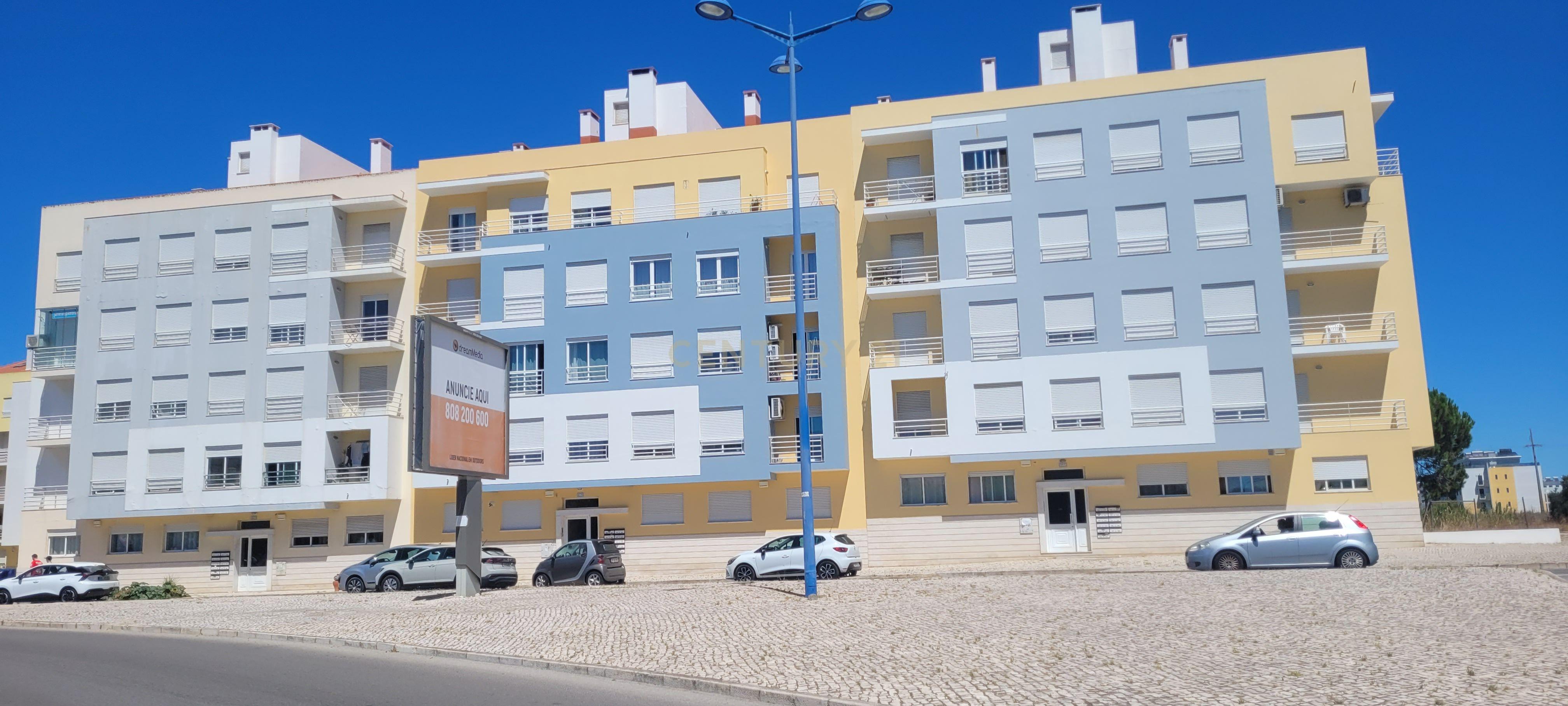 T3 Montijo - Venda - Image 1