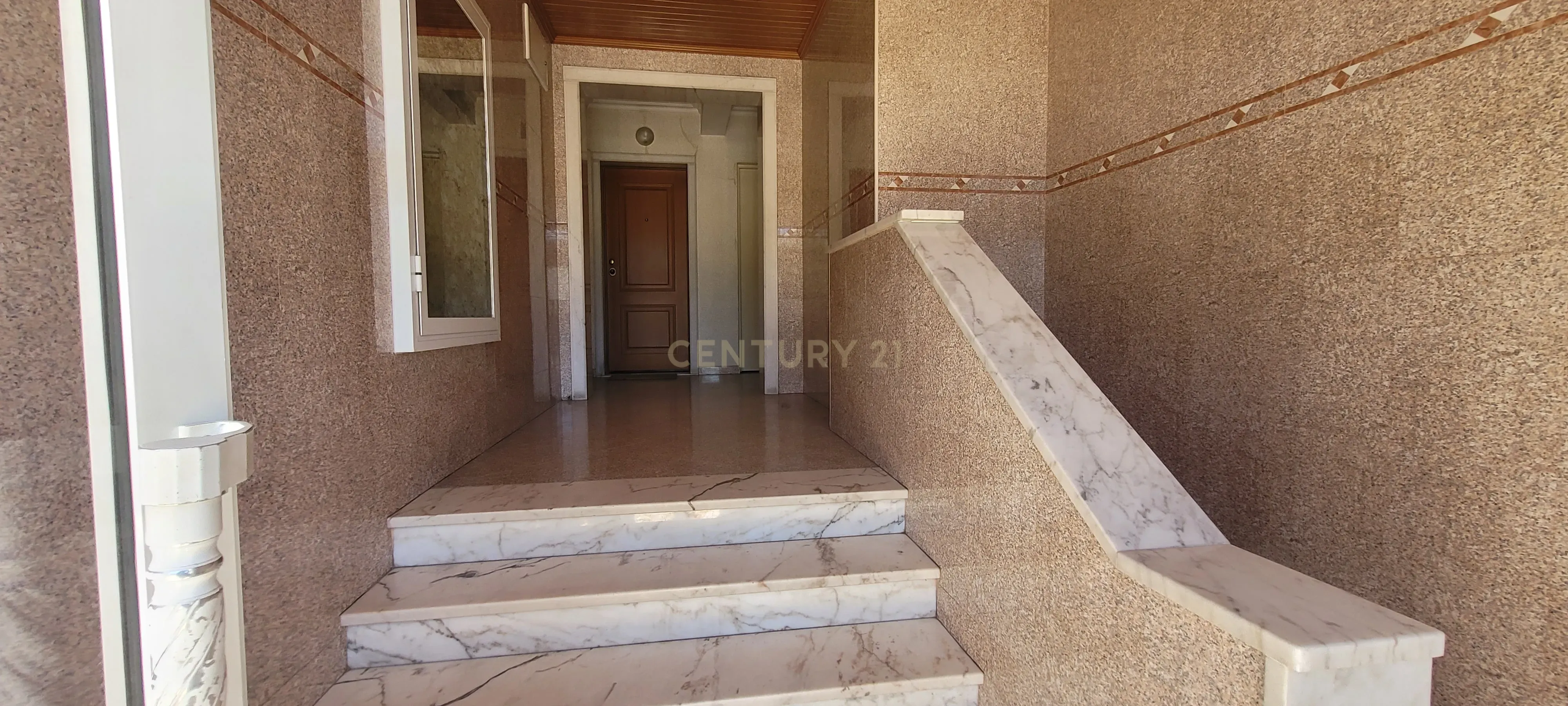 T3 Montijo - Venda - Image 7