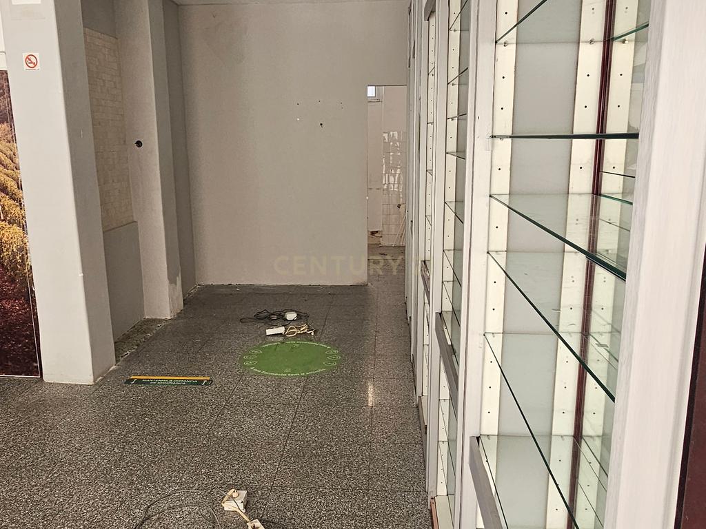 Loja c/ montra Alvalade - Image 5