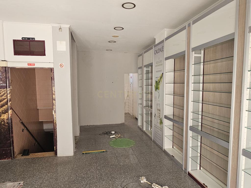 Loja c/ montra Alvalade - Image 8