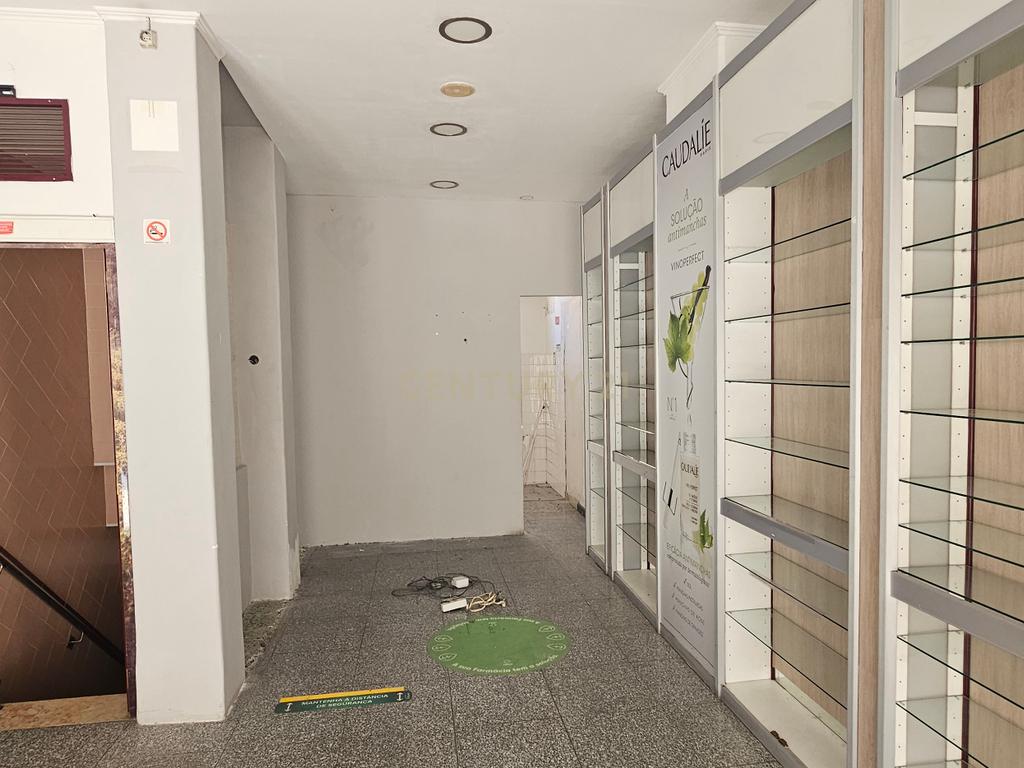 Loja c/ montra Alvalade - Image 9