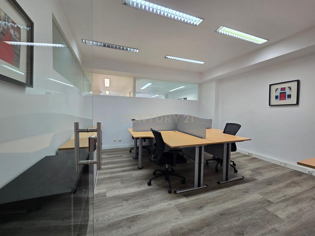 CoWorking - Sala Escritório - Arrendamento - Image 1