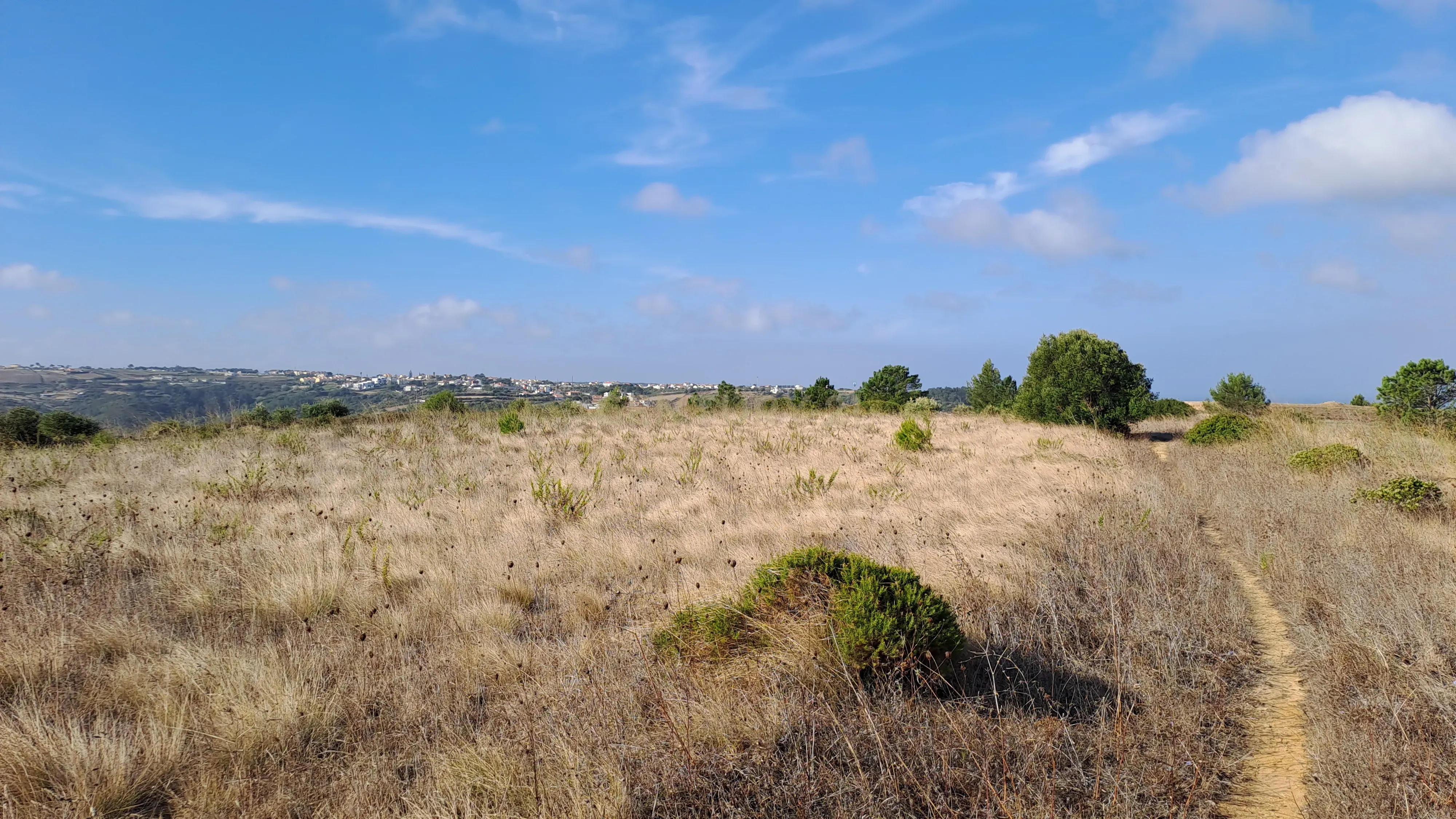 Terreno Rústico com Vista Panorâmica – Forte do Zambujal, Mafra - Image 1
