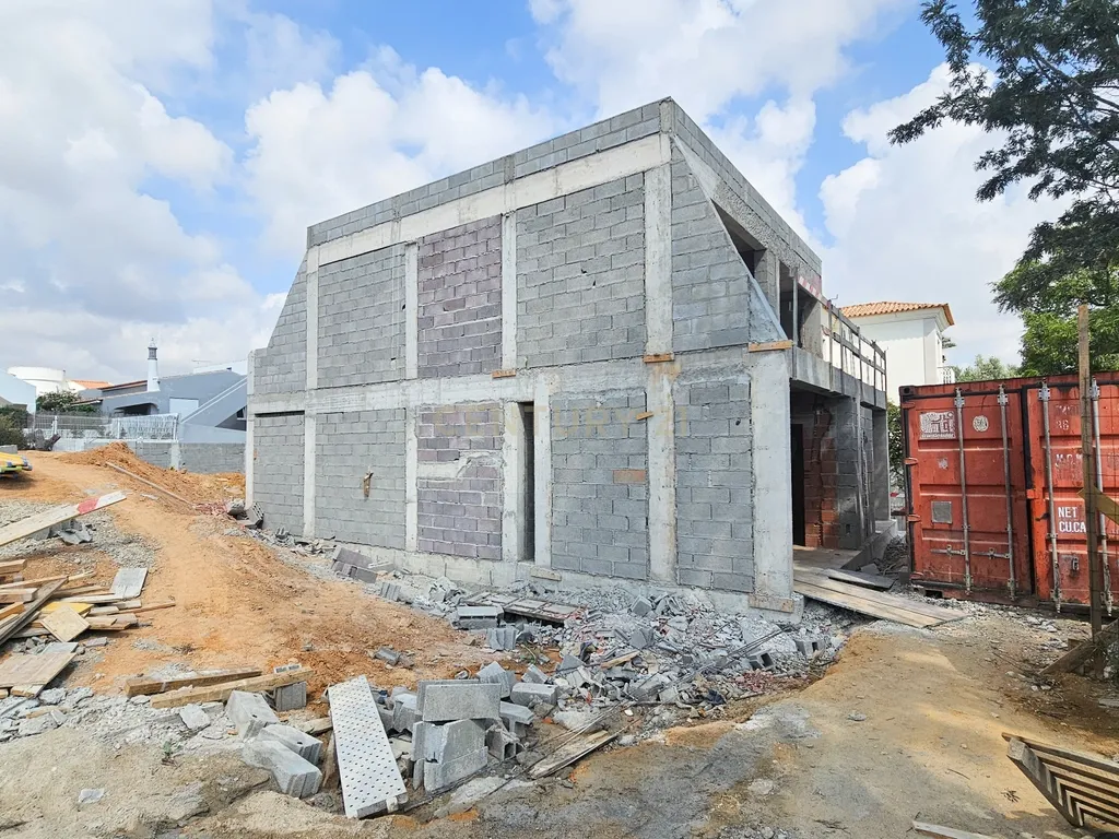 Moradia T4 | Contemporânea | Gambelas | PIscina Aquecida - Image 35