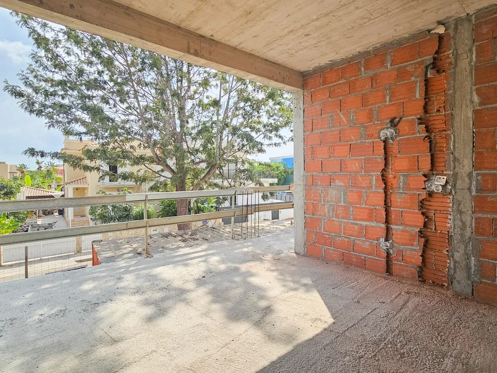 Moradia T4 | Contemporânea | Gambelas | PIscina Aquecida - Image 21