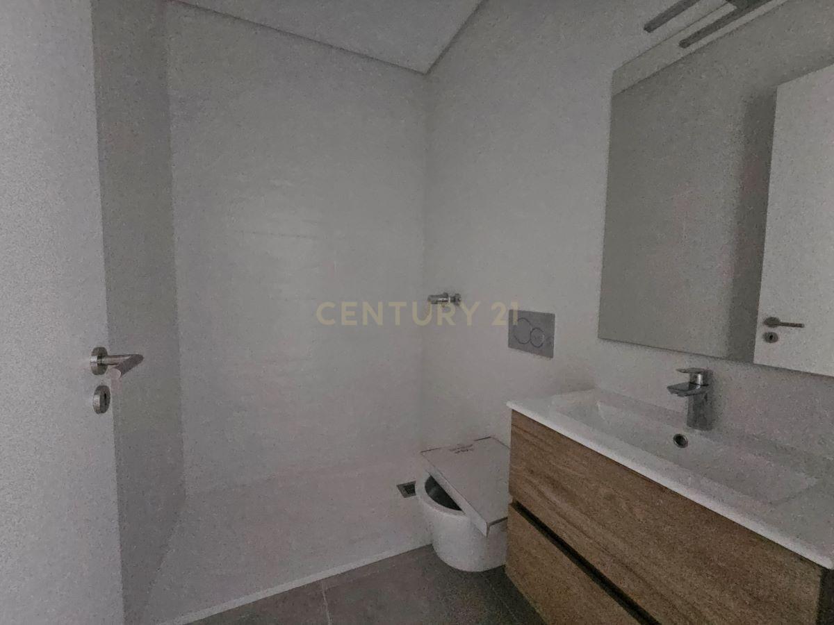 Apartamento T4 Top Floor com garagem em Box para 2 carros em Tavira - Image 16