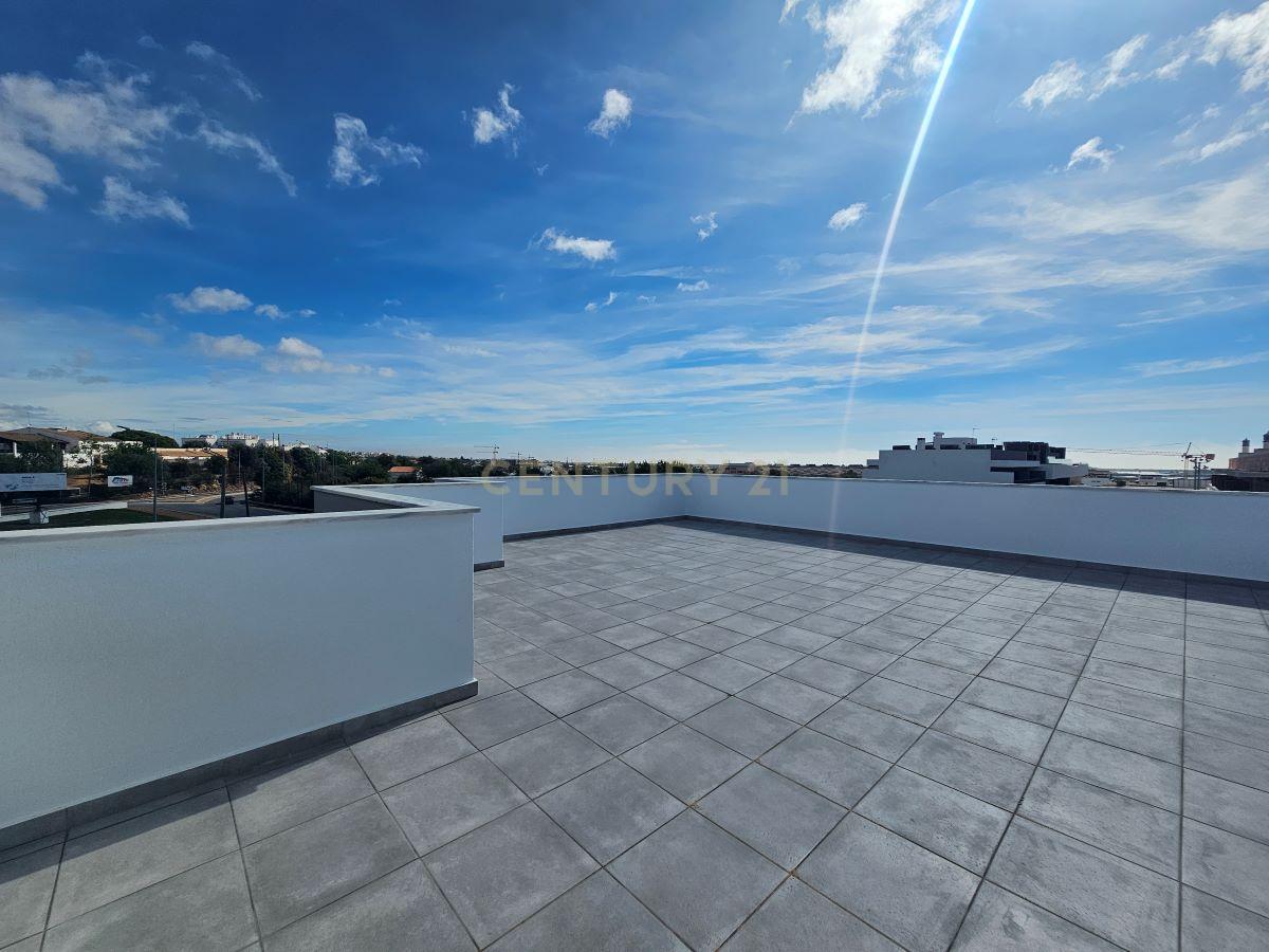 Apartamento T4 Top Floor com garagem em Box para 2 carros em Tavira - Image 23