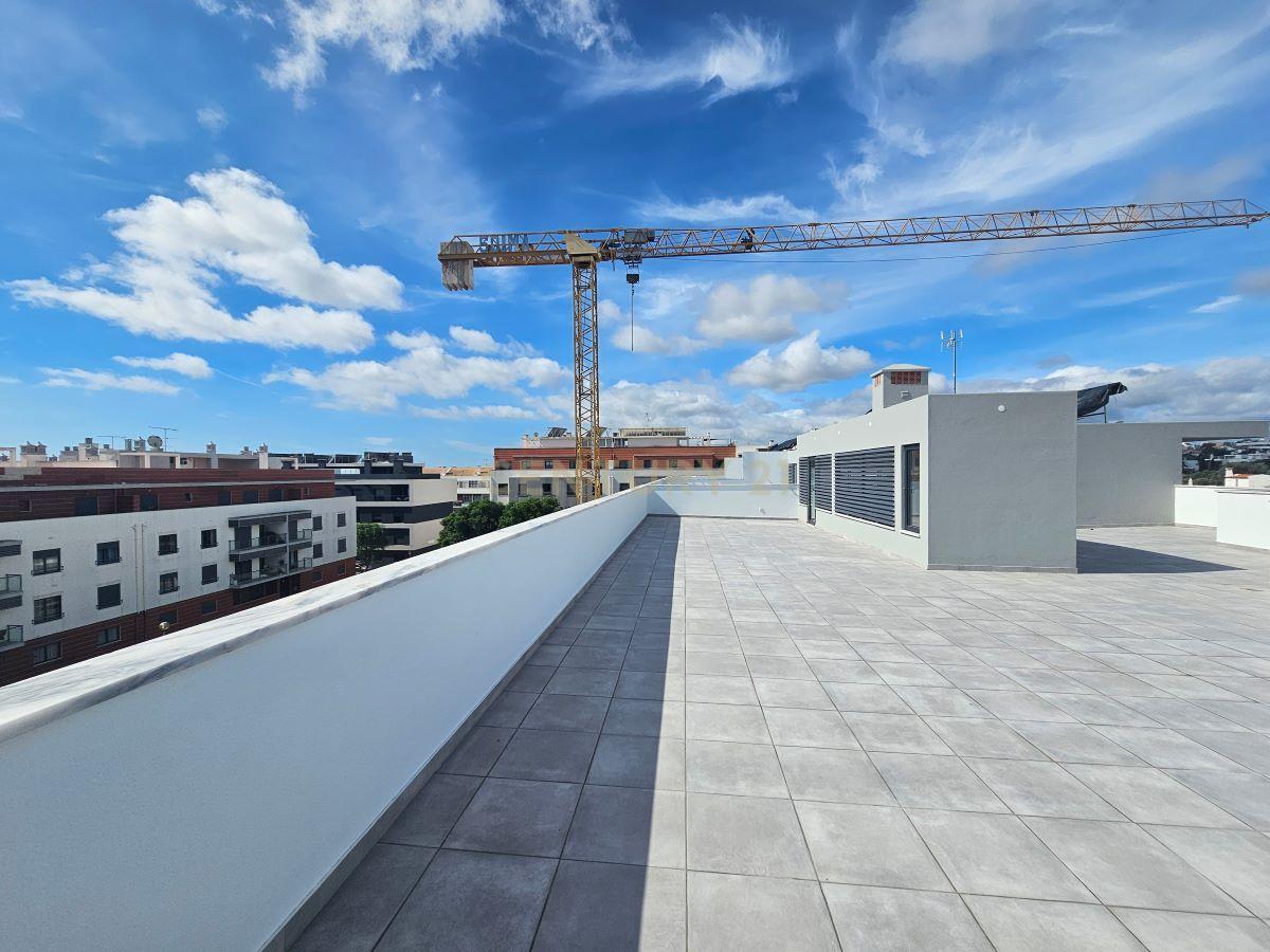 Apartamento T4 Top Floor com garagem em Box para 2 carros em Tavira - Image 21