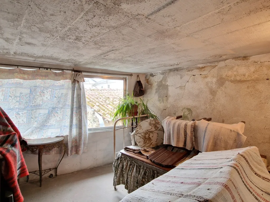 Moradia de pedra em banda com terraço em Fragosela, Viseu. Excelente para Investimento! - Image 10