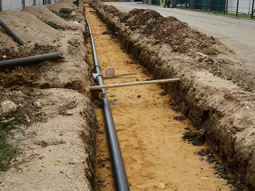 Armazém situado num condomínio fechado em Arruda dos Vinhos - Image 16