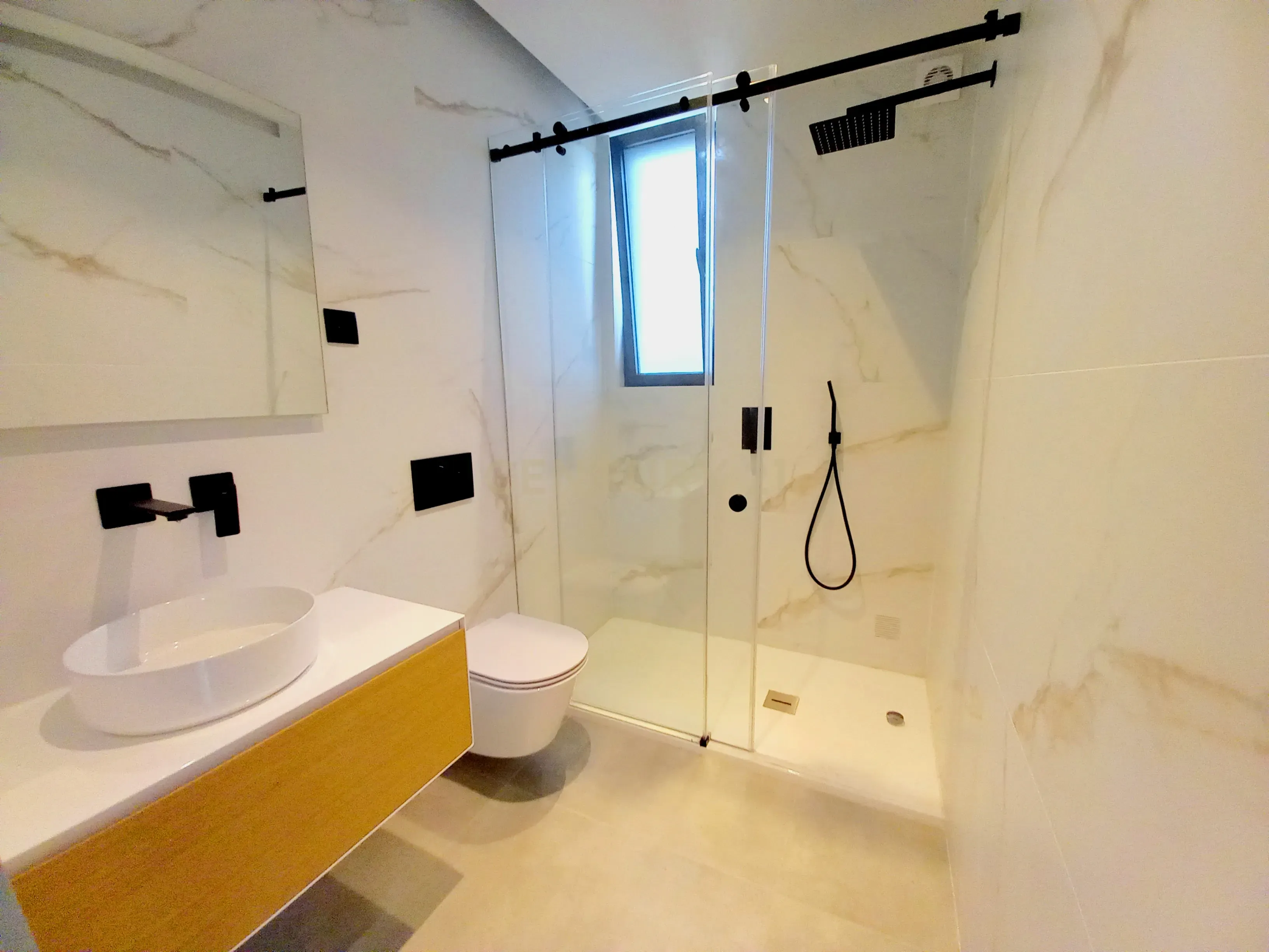"Moradia Isolada Nova na Marina de Albufeira — Qualidade de Vida com Conforto Moderno" - Image 20