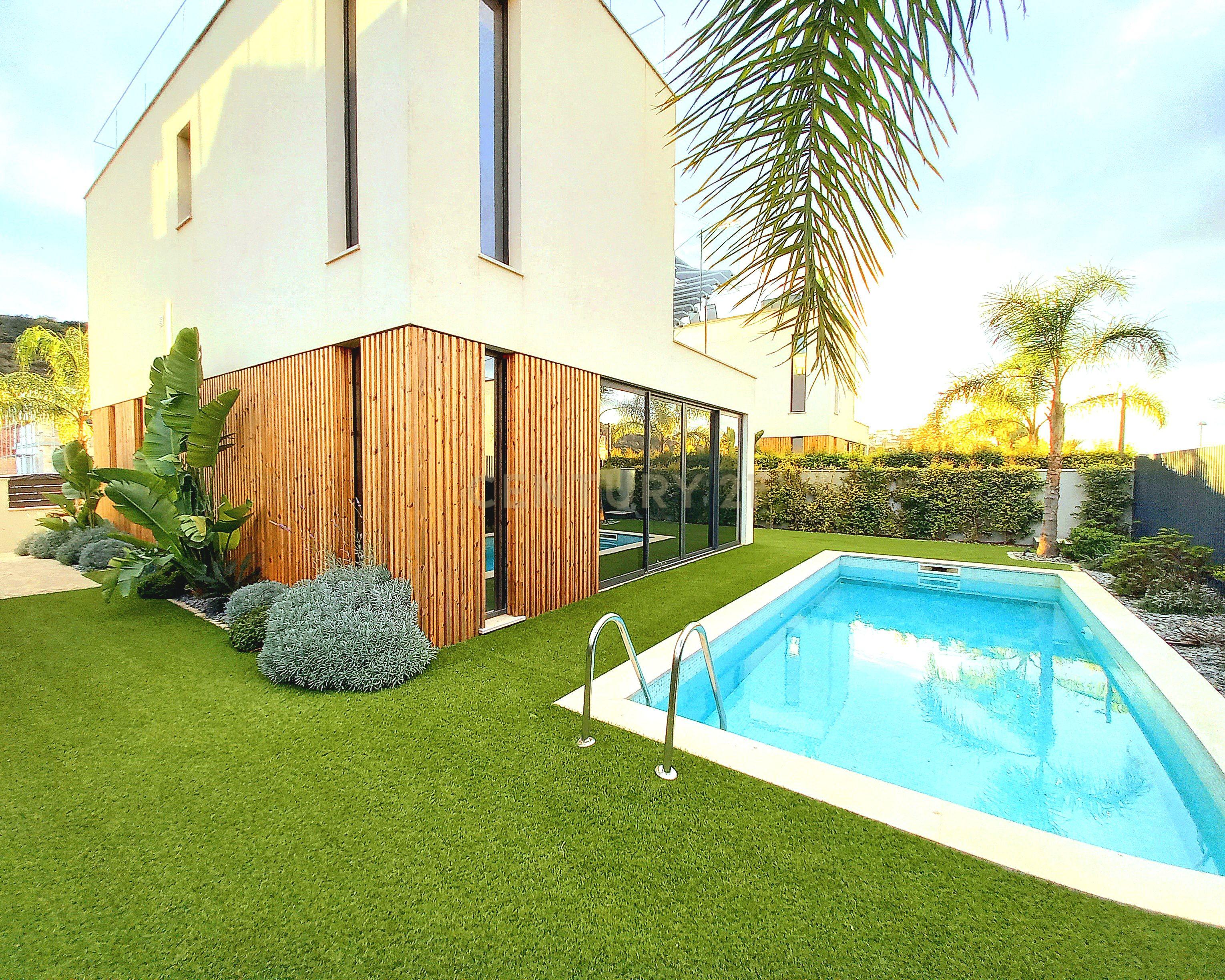 "Moradia Isolada Nova na Marina de Albufeira — Qualidade de Vida com Conforto Moderno" - Image 39