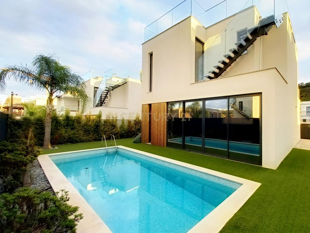 "Moradia Isolada Nova na Marina de Albufeira — Qualidade de Vida com Conforto Moderno" - Image 38