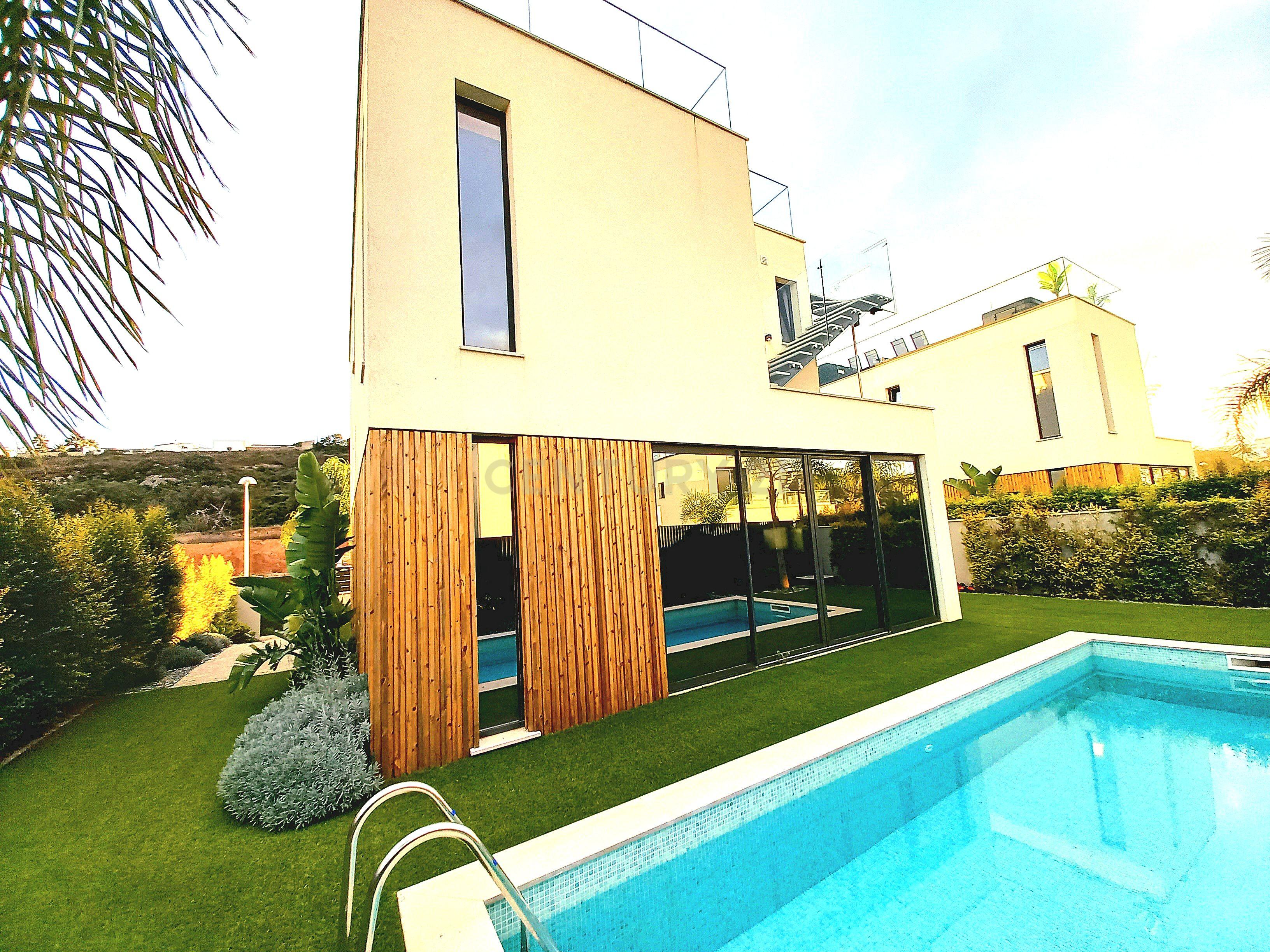 "Moradia Isolada Nova na Marina de Albufeira — Qualidade de Vida com Conforto Moderno" - Image 35