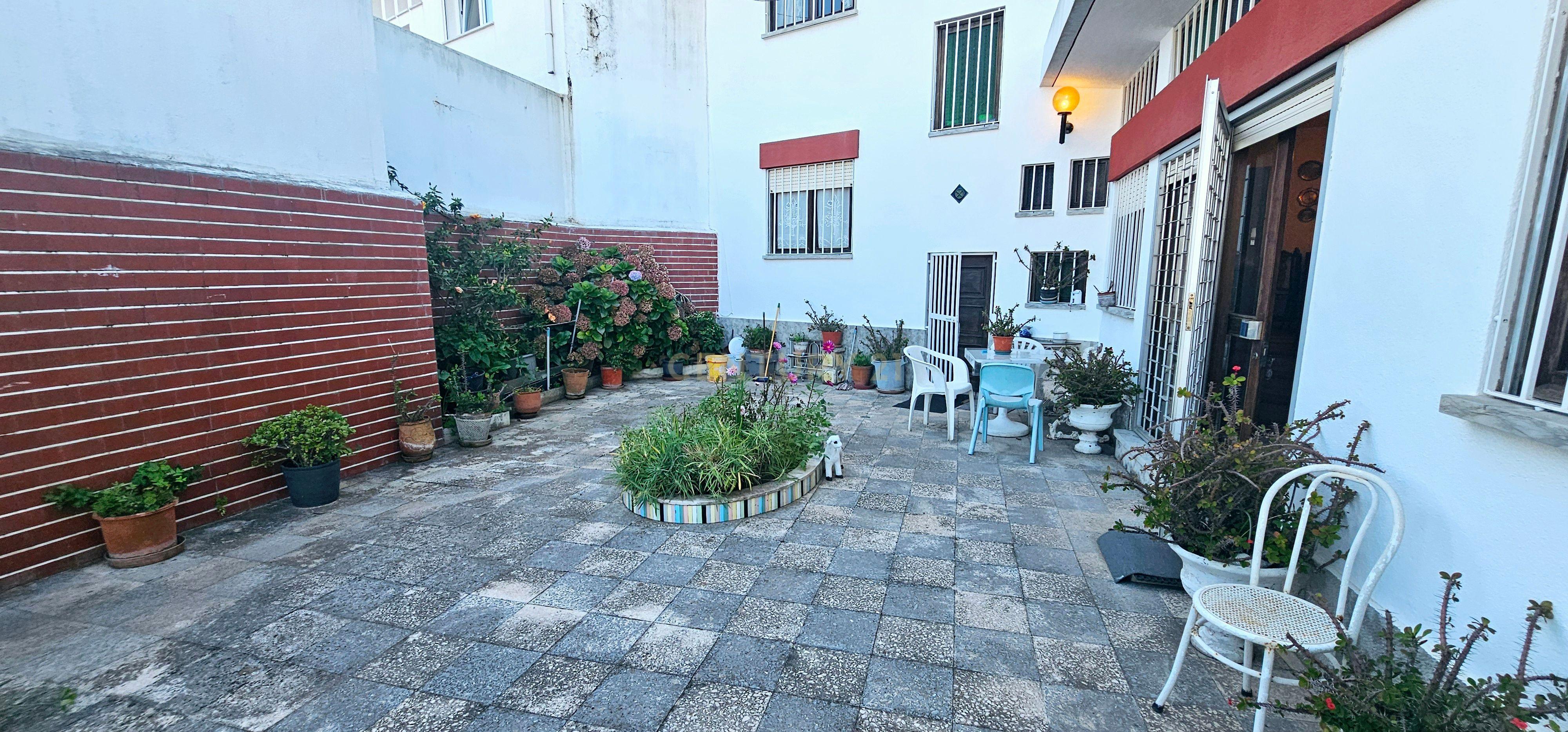 Moradia T5 c/ Terraço e Jardim  Lisboa / Alfragide - Image 13