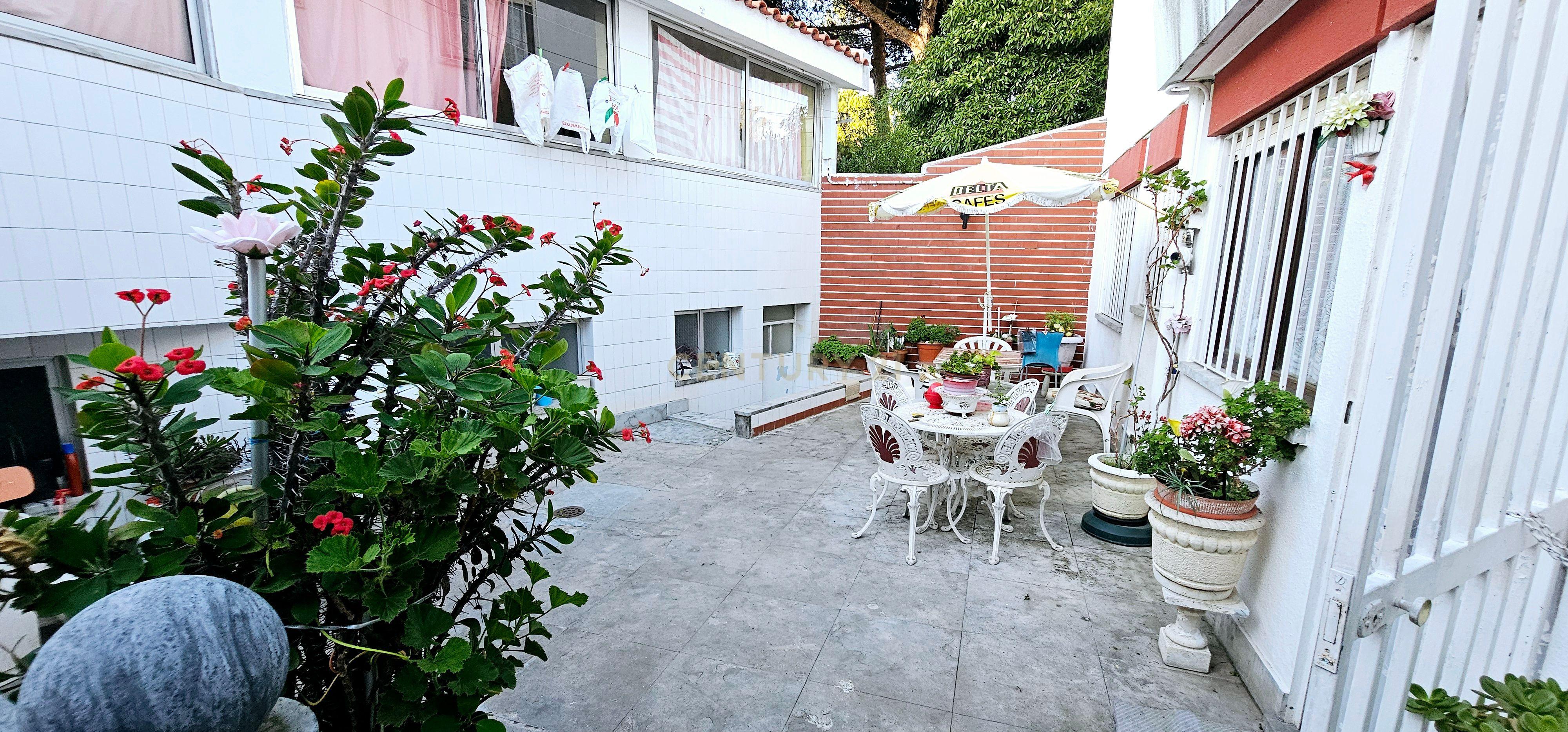 Moradia T5 c/ Terraço e Jardim  Lisboa / Alfragide - Image 22