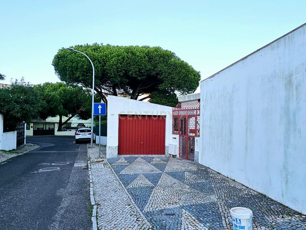 Moradia T5 c/ Terraço e Jardim  Lisboa / Alfragide  - Image 4
