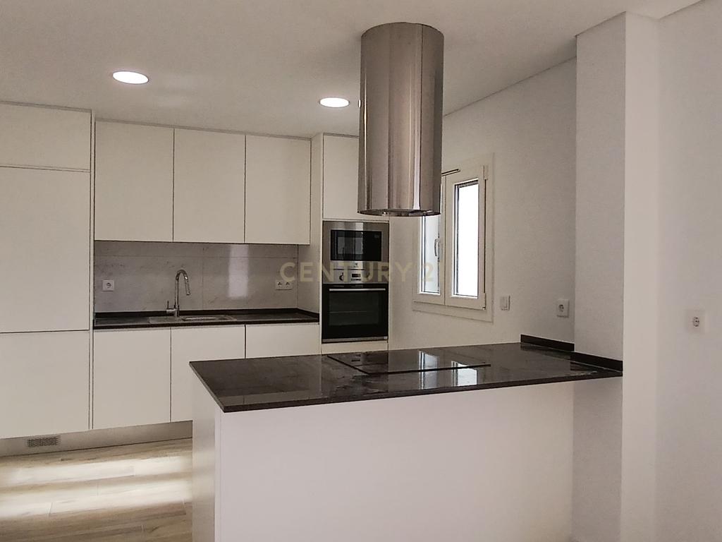Moradia T3 em Construção com 3 Suítes em Lagoa de Albufeira Sesimbra - Image 3