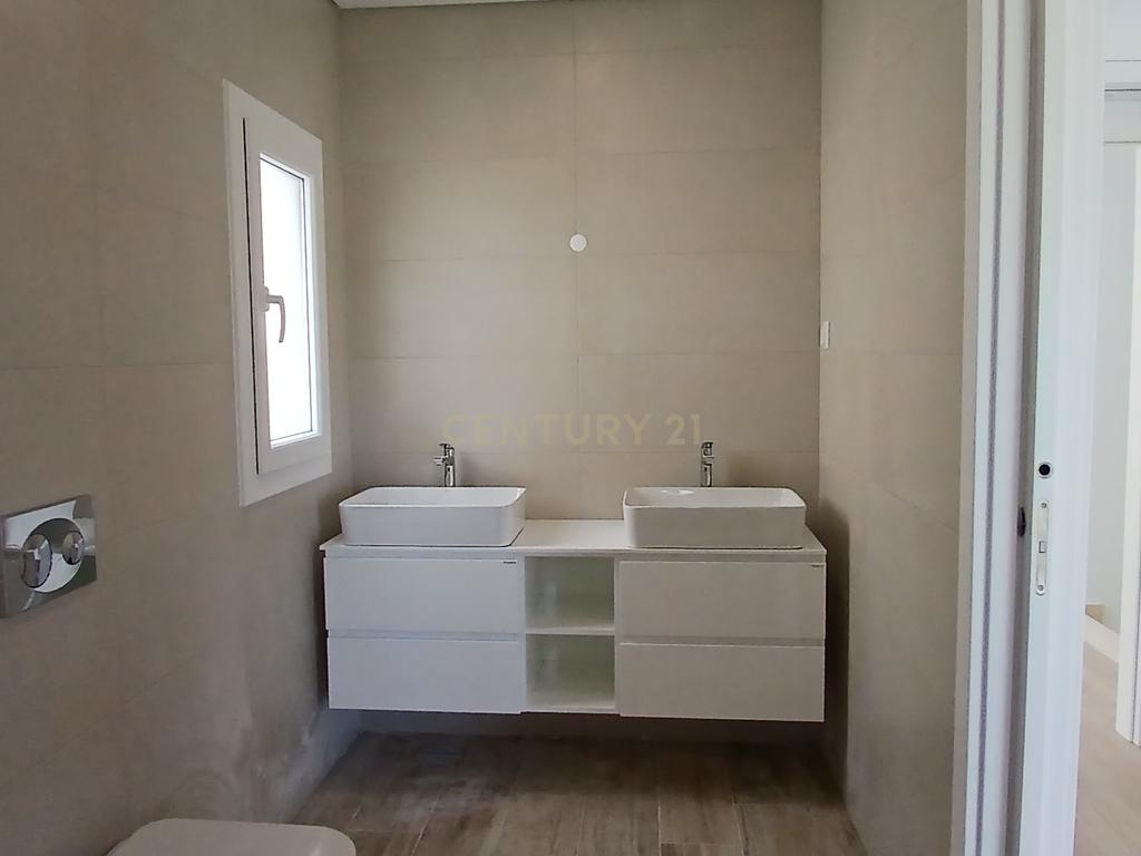Moradia T3 em Construção com 3 Suítes em Lagoa de Albufeira Sesimbra - Image 11