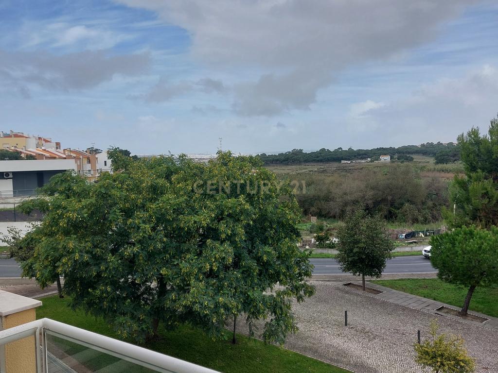 Apartamento T3 com parqueamento Palhais - Barreiro - Image 38