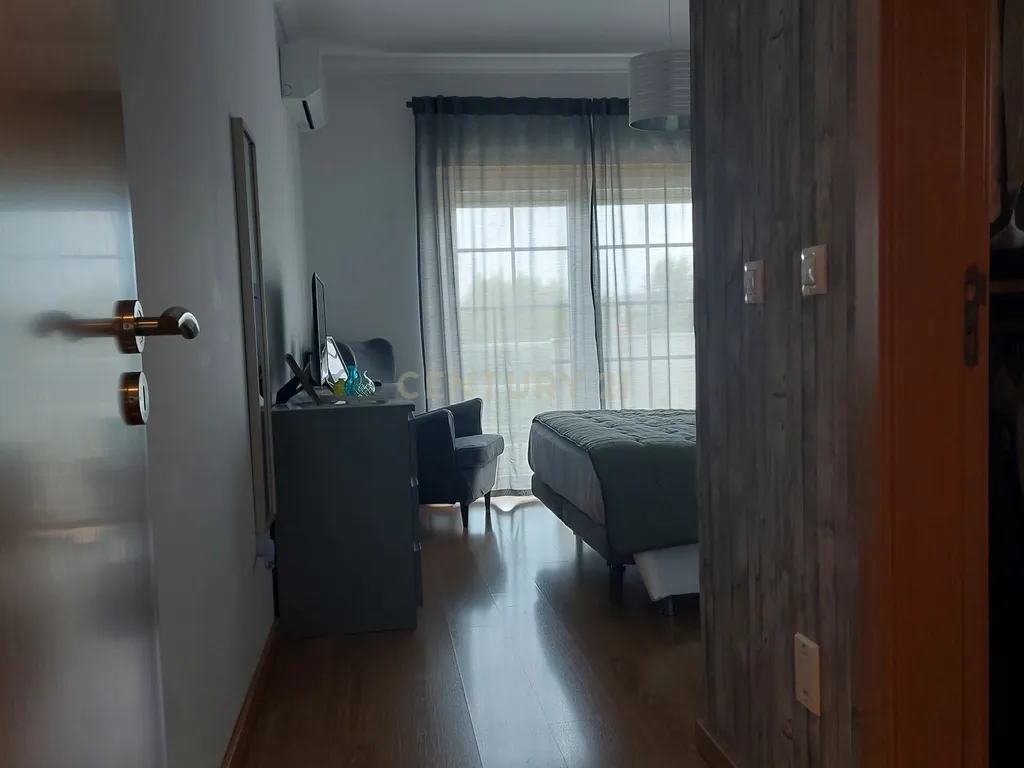 Apartamento T3 com parqueamento Palhais - Barreiro - Image 19