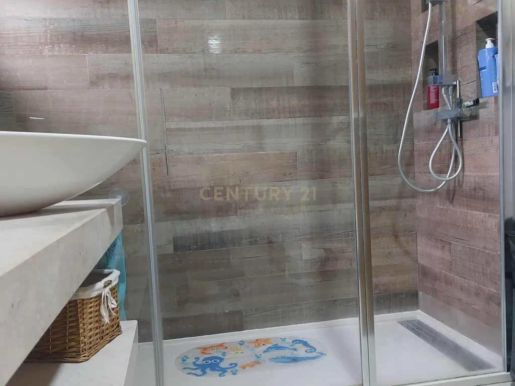 Apartamento T3 com parqueamento Palhais - Barreiro - Image 18