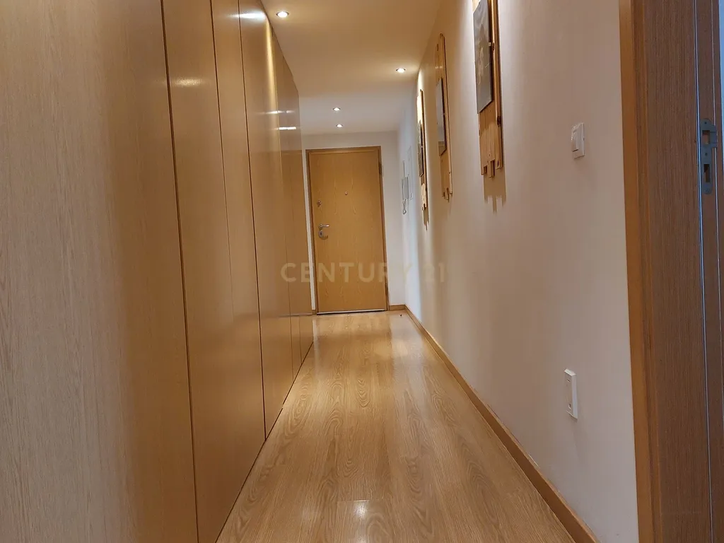 Apartamento T3 com parqueamento Palhais - Barreiro - Image 5