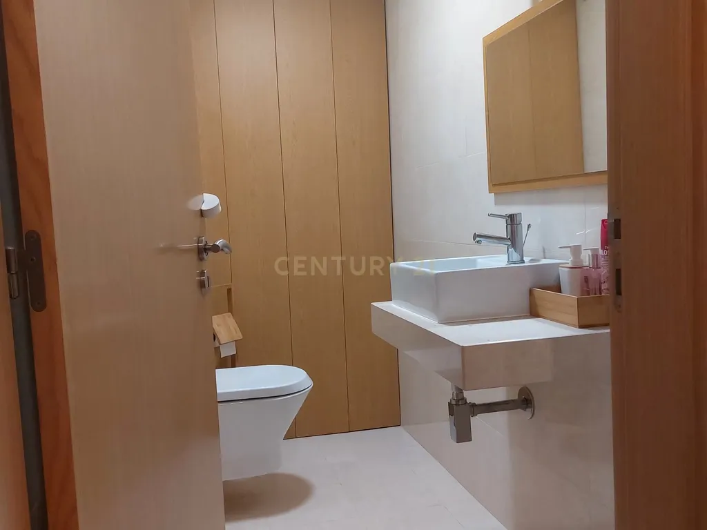 Apartamento T3 com parqueamento Palhais - Barreiro - Image 15
