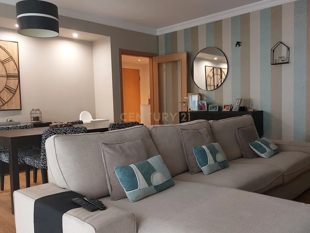 Apartamento T3 com parqueamento Palhais - Barreiro - Image 6