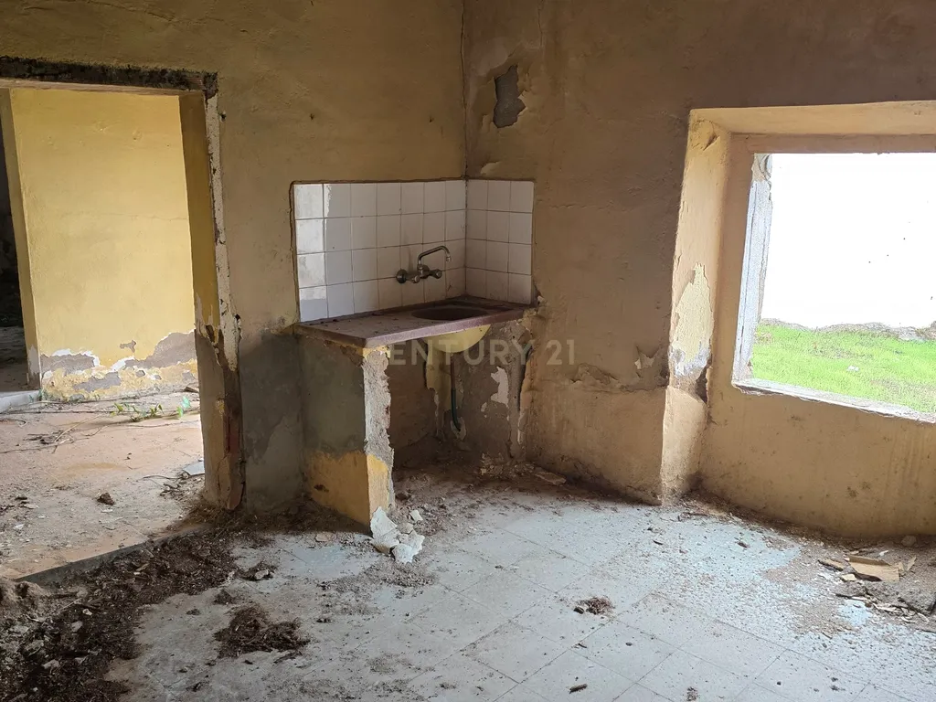 Terreno com Ruína e Projeto Aprovado em Pias, Serpa – Potencial Incrível no Alentejo - Image 11