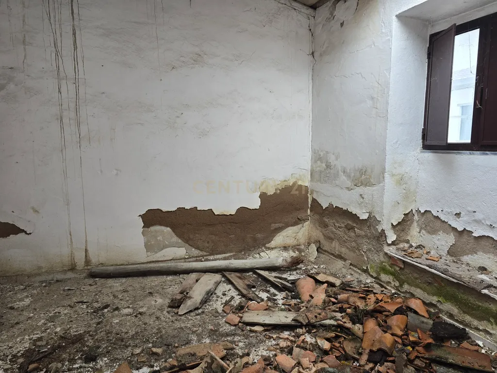 Terreno com Ruína e Projeto Aprovado em Pias, Serpa – Potencial Incrível no Alentejo - Image 4