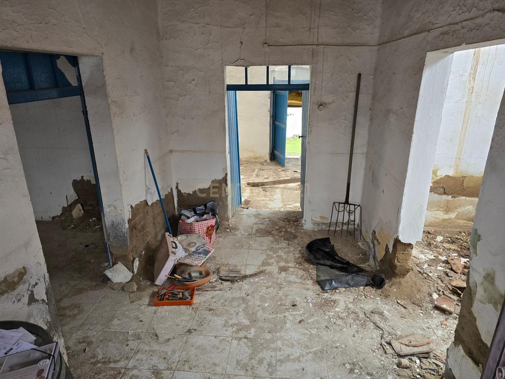 Terreno com Ruína e Projeto Aprovado em Pias, Serpa – Potencial Incrível no Alentejo - Image 2