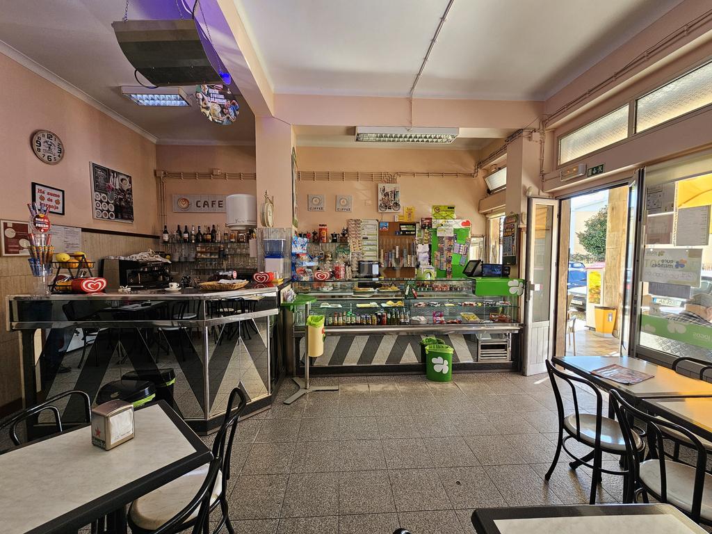 Sintra - Algueirão, loja / café com licença de jogos Santa Casa para Trespasse - Image 1