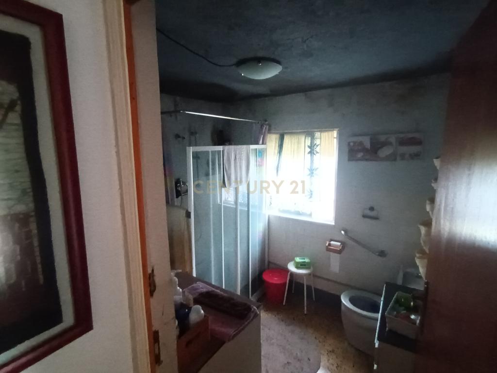 Moradia três quartos - Image 12