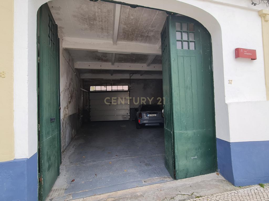 Moradia T6 + Comércio - centro da Vila de Condeixa-a-Nova (Coimbra) - Image 55