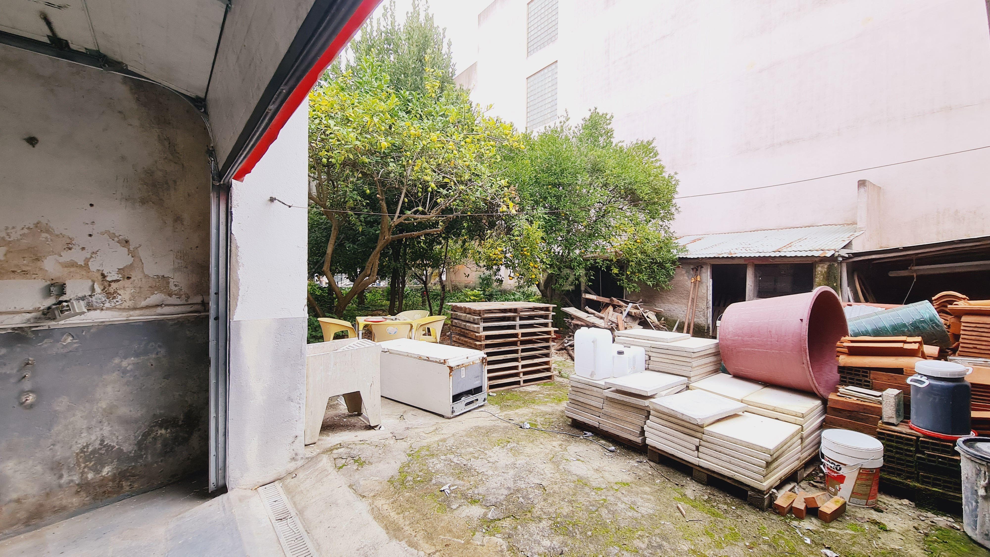 Moradia T6 + Comércio - centro da Vila de Condeixa-a-Nova (Coimbra) - Image 48