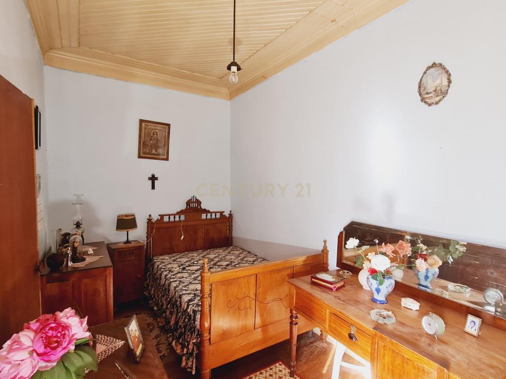 Moradia T6 + Comércio - centro da Vila de Condeixa-a-Nova (Coimbra) - Image 32
