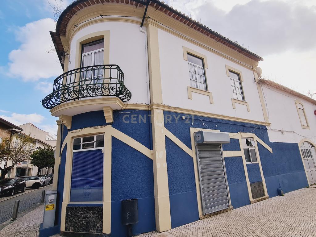 Moradia T6 + Comércio - centro da Vila de Condeixa-a-Nova (Coimbra) - Image 11