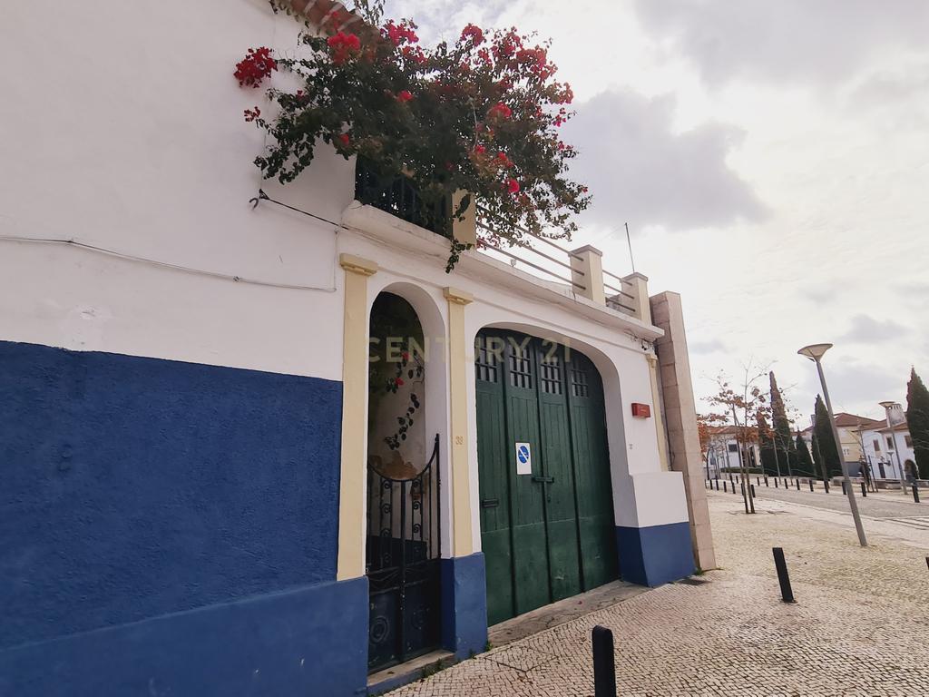 Moradia T6 + Comércio - centro da Vila de Condeixa-a-Nova (Coimbra) - Image 10