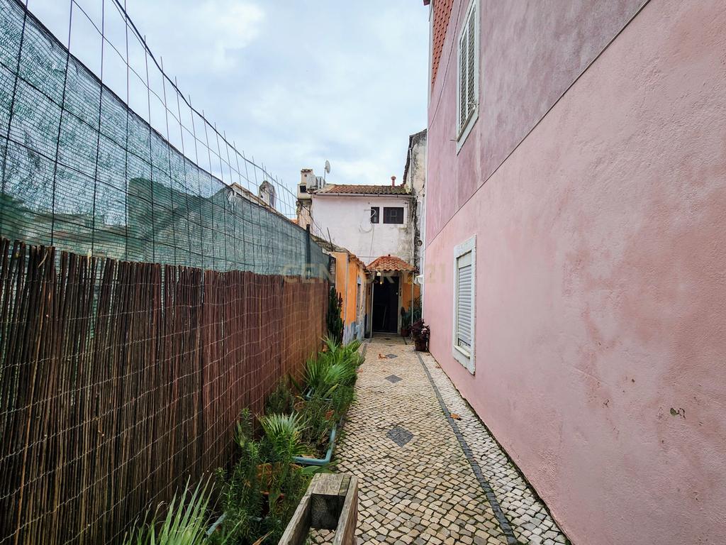 Prédio para venda no Barreiro - Investidores - Image 8