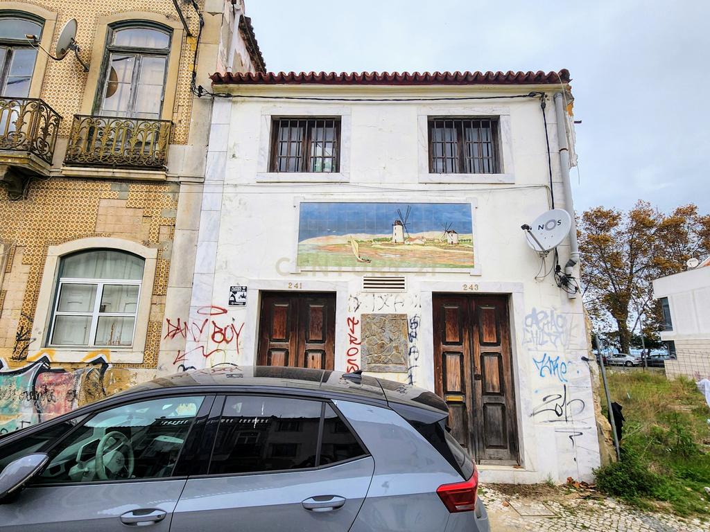 Prédio para venda no Barreiro - Investidores - Image 3